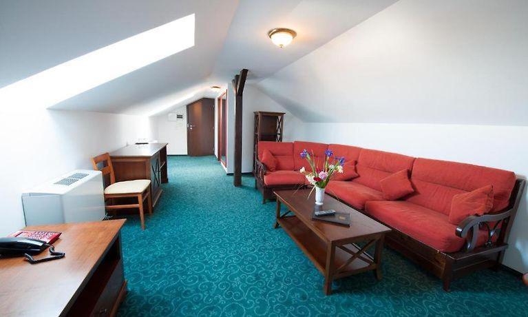 אראד Hotel Ana מראה חיצוני תמונה