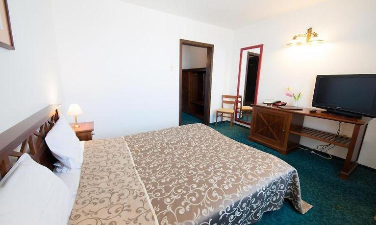 אראד Hotel Ana מראה חיצוני תמונה