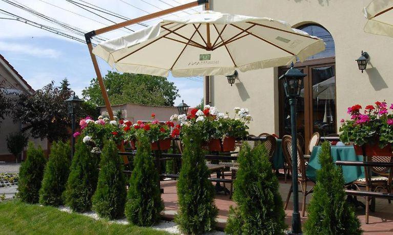 אראד Hotel Ana מראה חיצוני תמונה